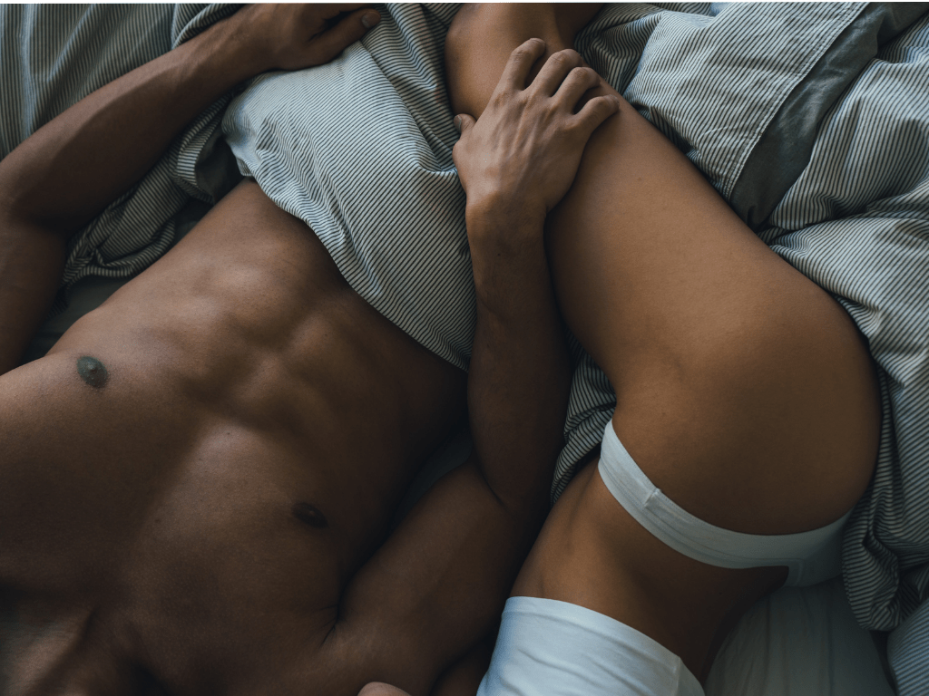 PLEASURE VS. PERFORMANCE: HOW TO STOP OVERTHINKING IN BED 1 PLEASURE VS PERFORMANCE